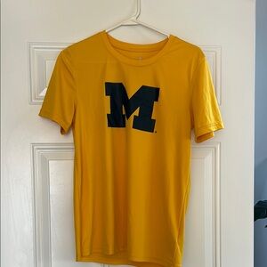 Michigan Maize T-Shirt with M logo